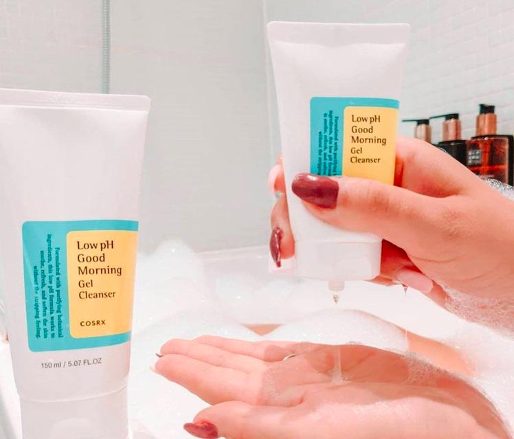 洗完脸都是干皮是为啥,洗完脸为什么还是起皮