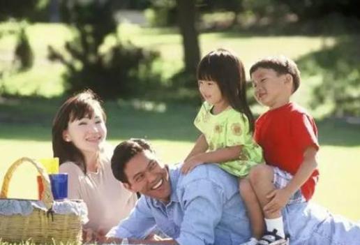 夫妻年龄相差几岁最不容易离婚,两口子年龄相差几岁生活最幸福