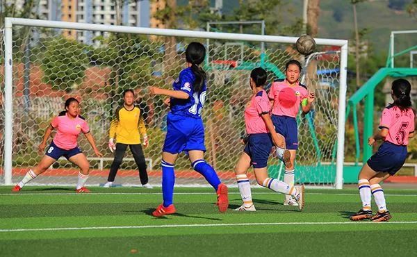 怀揣中国足球梦汗洒校园绿荫场——西昌市第九届中小学生足球赛圆满收官