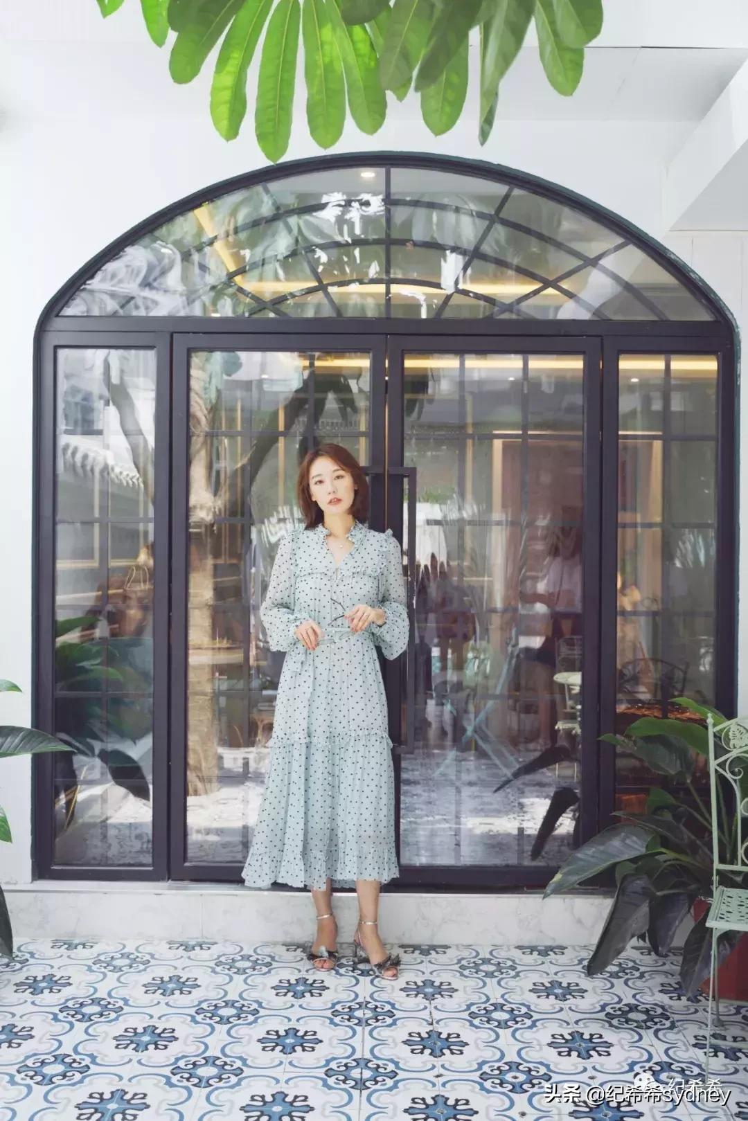 过年拜年包好多红包,拜年拎回来一只鸡一只鸭