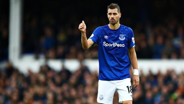 B2B中场球员成为主流，442阵型和433阵型，走向没落