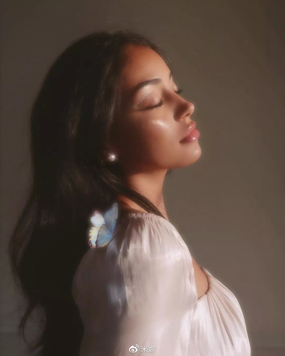 泫雅ins晒美照,泫雅携新作品回归