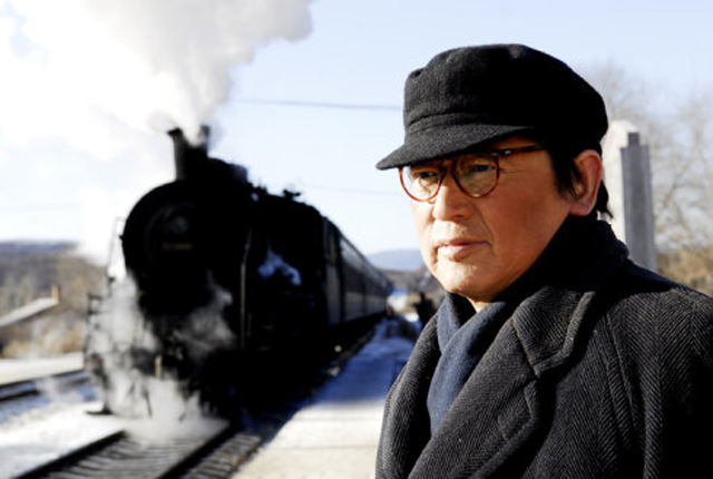 童自荣和他的老同学除了美女顾永菲和张明子还有教出马伊琍的他