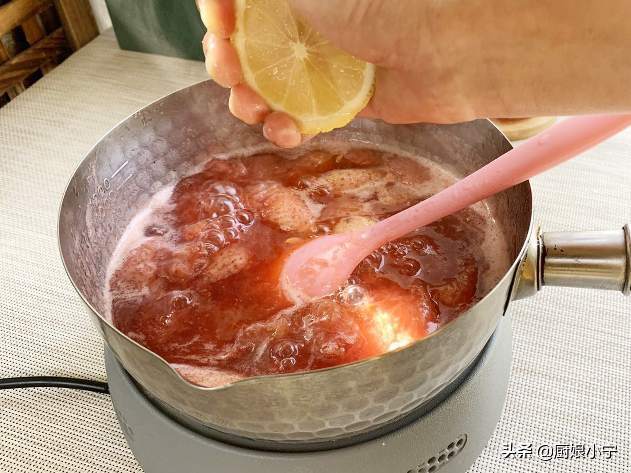 自制草莓酱怎么才能保存长久,熬好的草莓酱可以冷冻保存吗