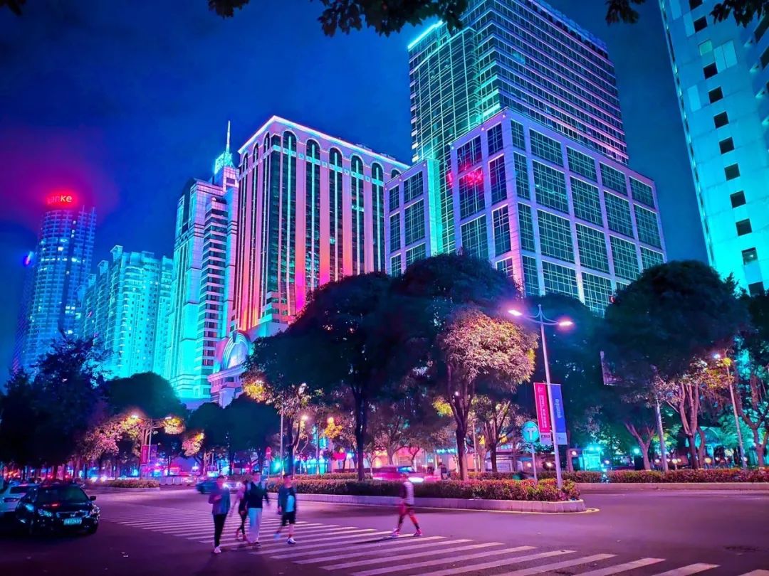 手机拍夜景用什么模式好,手机专业模式拍夜景