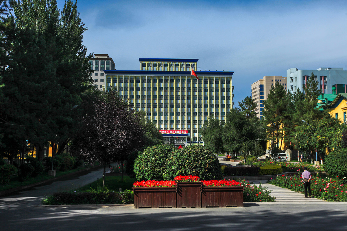 毛主席批准，总理亲自规划，这所高校为何有这么大的面子？