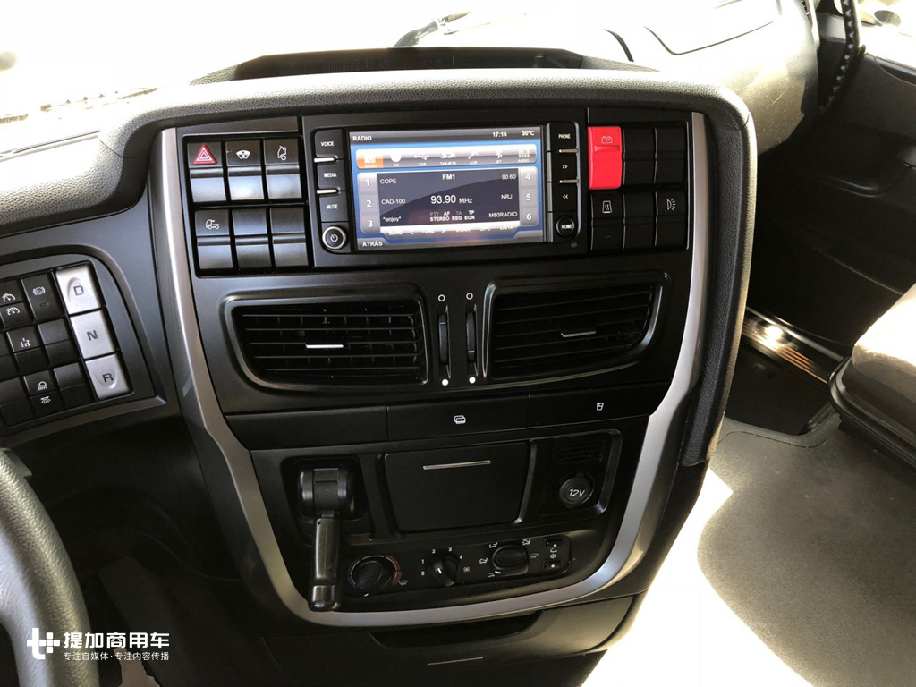 二手进口依维柯牵引车,二手依维柯牵引车