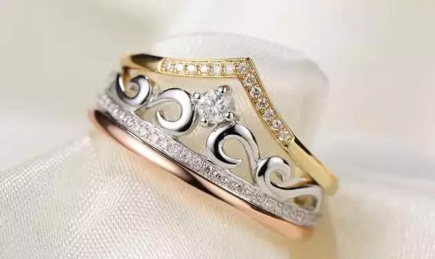 铂金钻戒与k金钻戒哪种好,结婚钻戒k金还是铂金好