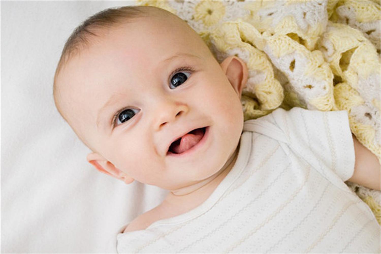 耳朵小招风耳代表什么,招风耳朵有没有福气