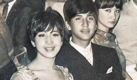 2011年赌王四房争产,赌王去世参加葬礼家庭名单