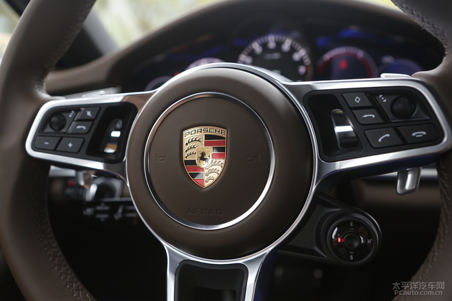 保时捷panamera混动深度测试 (全新保时捷panamera4s 2.9t试驾感受)