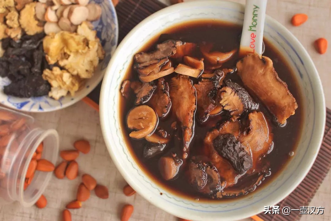 五月花神芍药来源,芍药花被称为花仙或五月花神