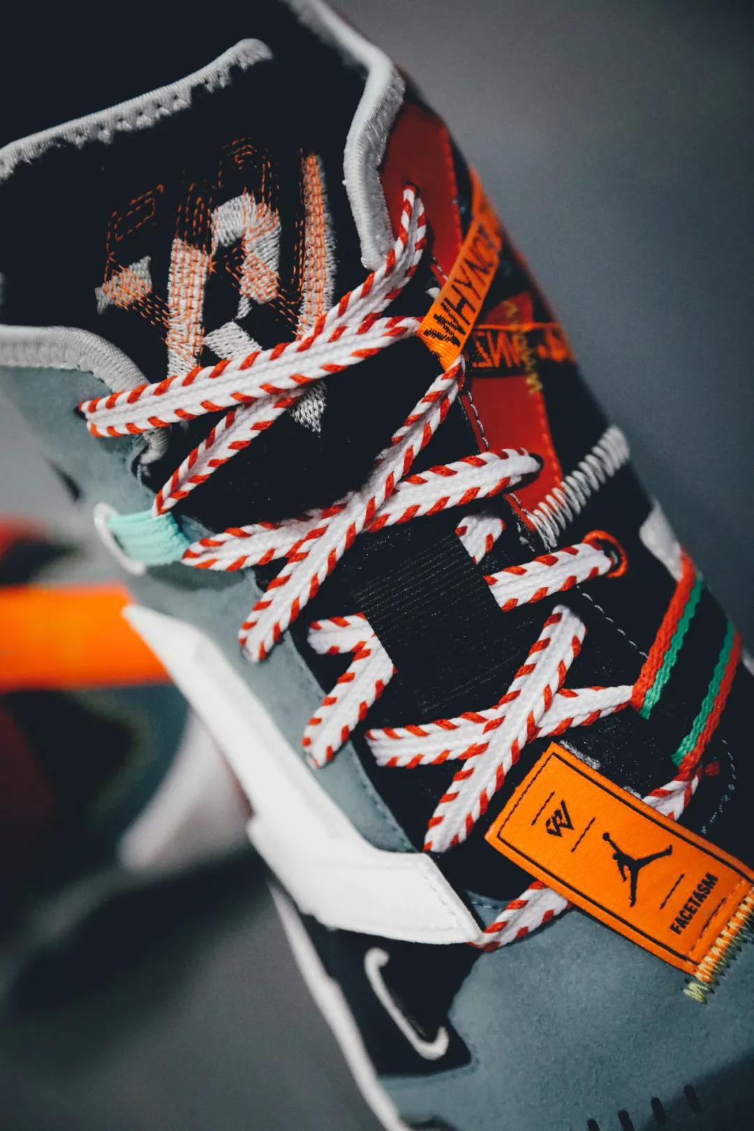 每周联名X讯|镂空外底也太帅了吧，感觉穿上去都能飞起来了