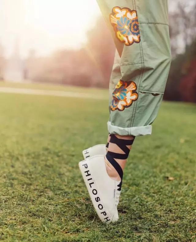 韩国练习生小白鞋,偶像练习生的鞋