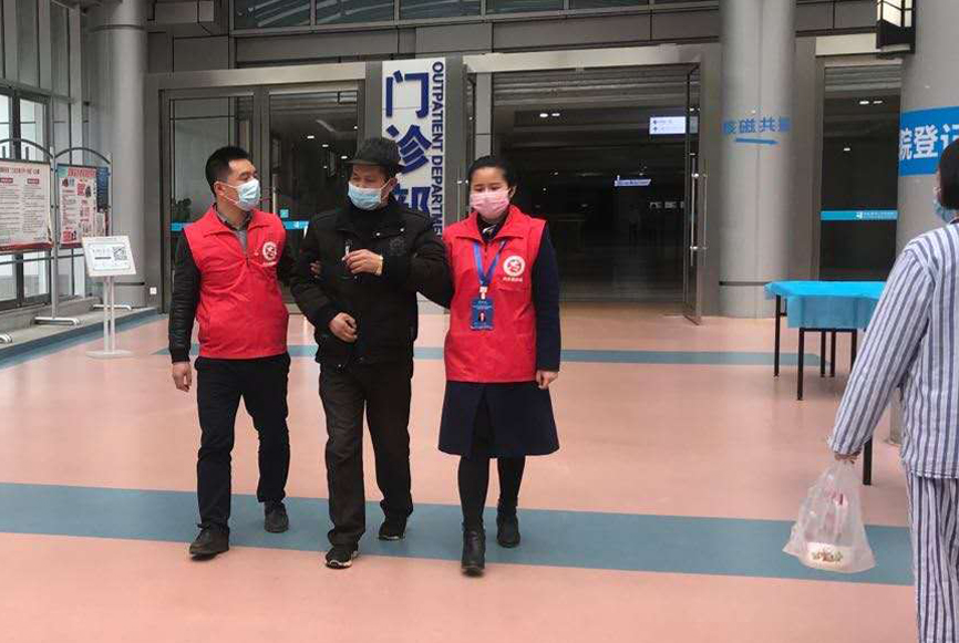 你们真是居民的贴心人！帮远在湖北老家的女儿女婿照顾75岁老父亲