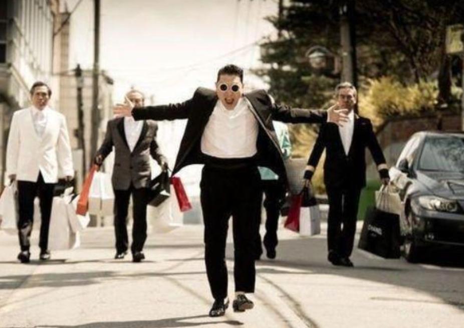 凭《江南style》爆红，如今销声匿迹，鸟叔是资本的牺牲品吗？