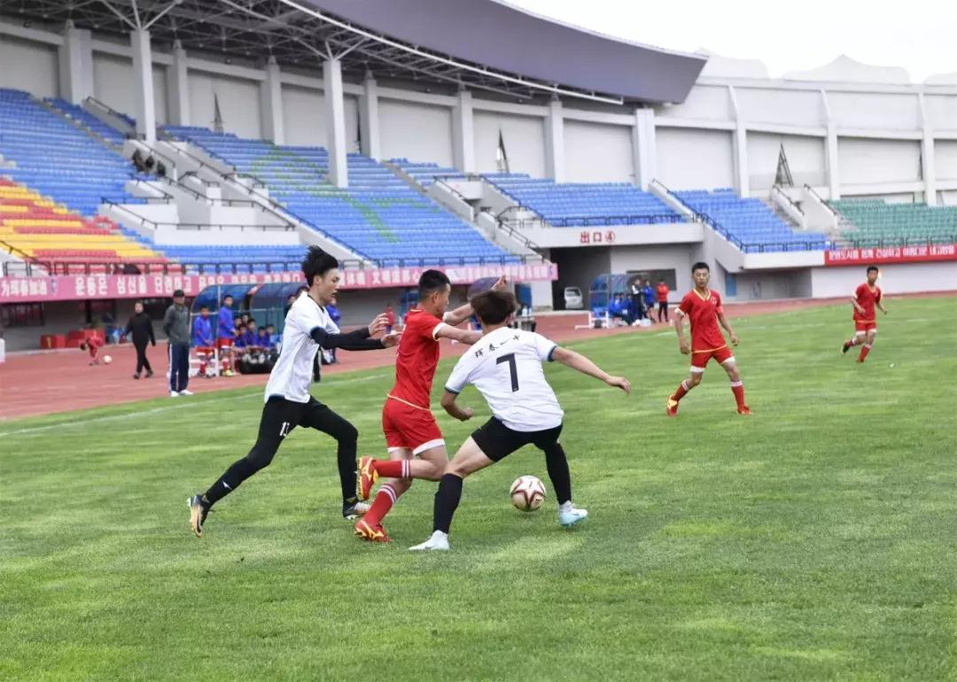 ​中国珲春市-朝鲜罗先市缔结友好城市关系二十周年青少年足球赛开赛