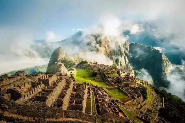 长相像外国人的汉族人,长相酷似中国人的印第安人