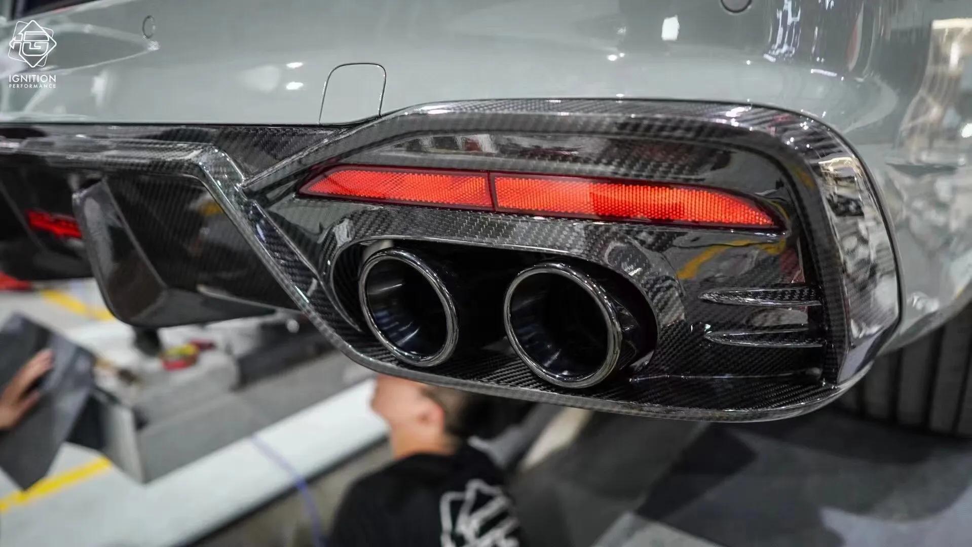 奥迪a4电光碳灰改色,a4碳纤维尾唇