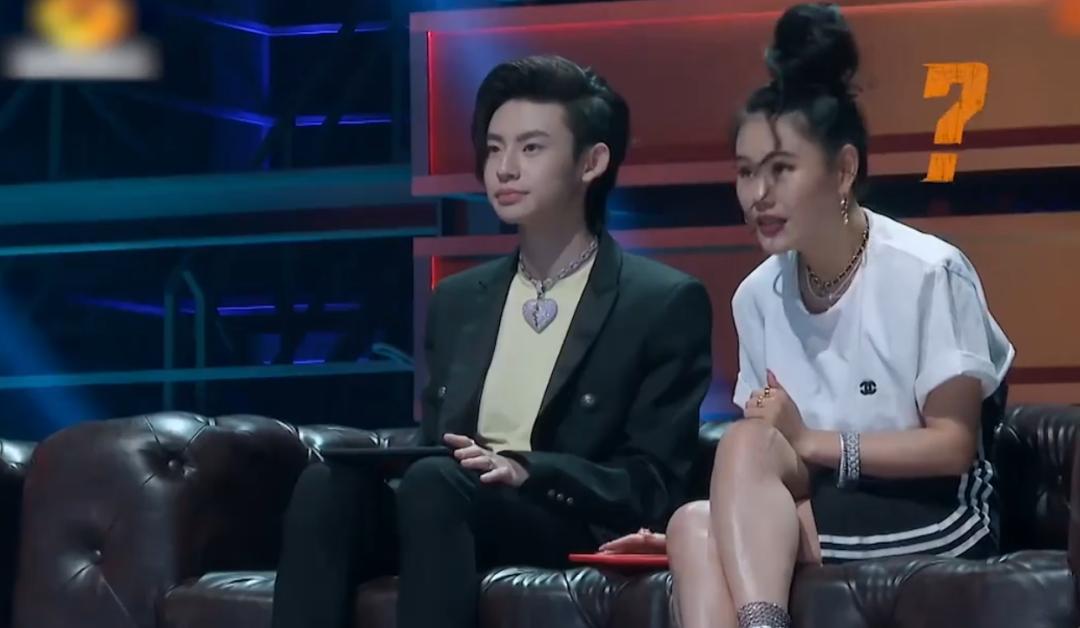 小鬼正骨治驼背,小鬼治驼背痛苦视频