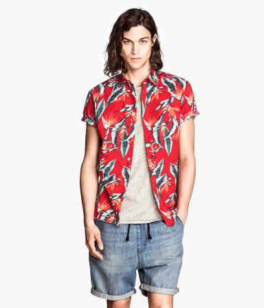 穿短裤阳光帅气男生,小学生男生夏天穿的短裤