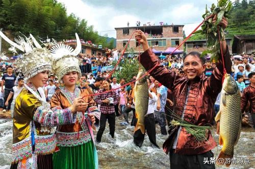 一方市民休闲、健身之地，被人们形象地喻为苗山“鸟巢”