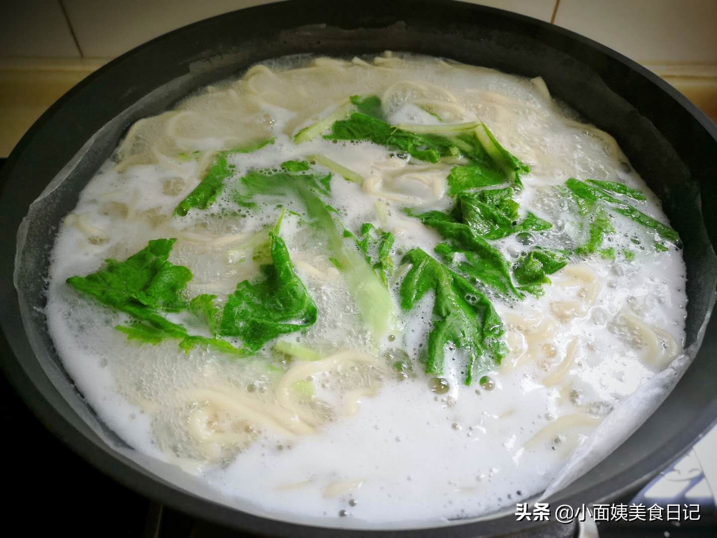 大热天教你做凉面调料,大热天的自己在家做凉面好香啊