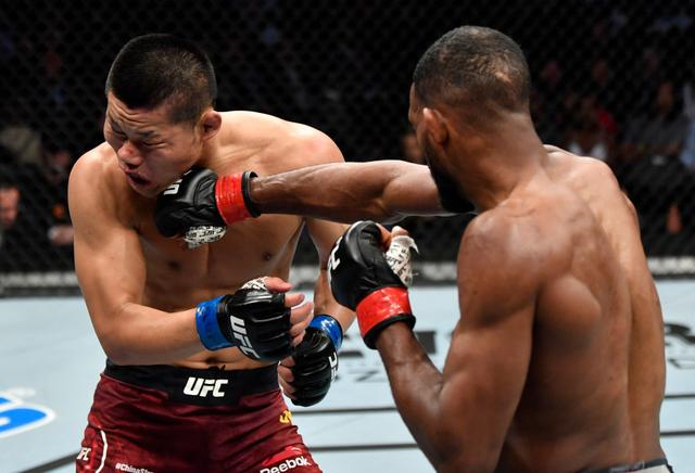 ufc比赛回放站立,ufc赛事专业性