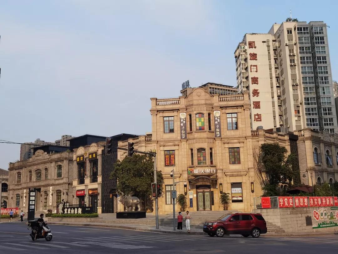 重庆白象街历史,重庆白象街有商场吗