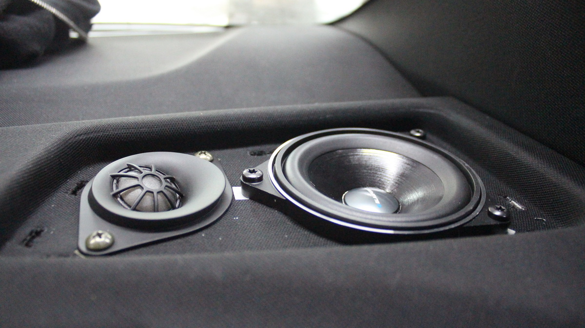 宝马5系专车专用汽车音响,成都宝马525音响改装