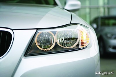 雨刮器是用什么做成的,雨刮器是谁造出来的