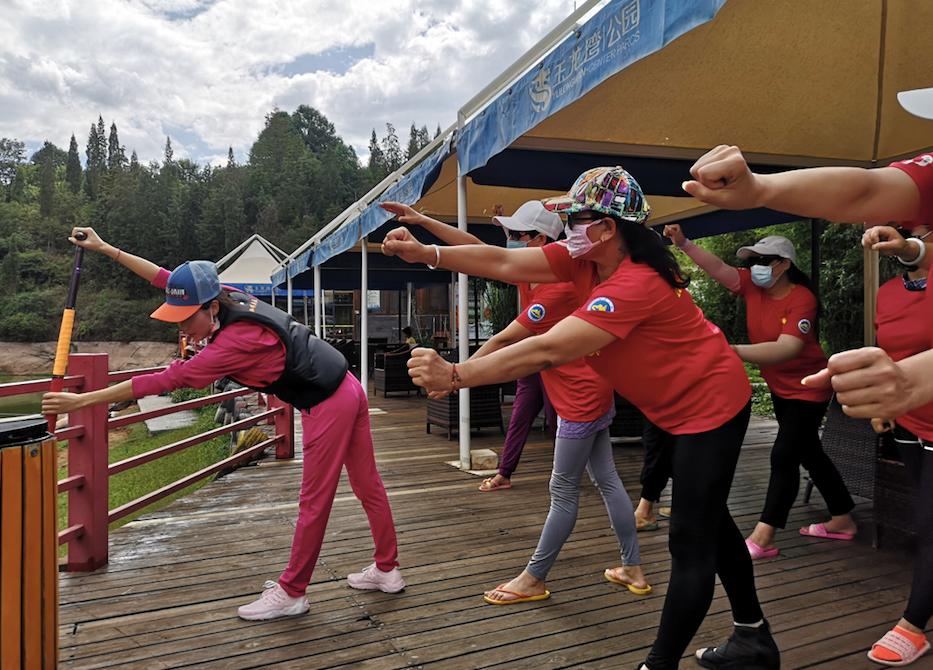 乘风破浪的奶奶们火了,乘风破浪之萌宝奶奶被气晕了