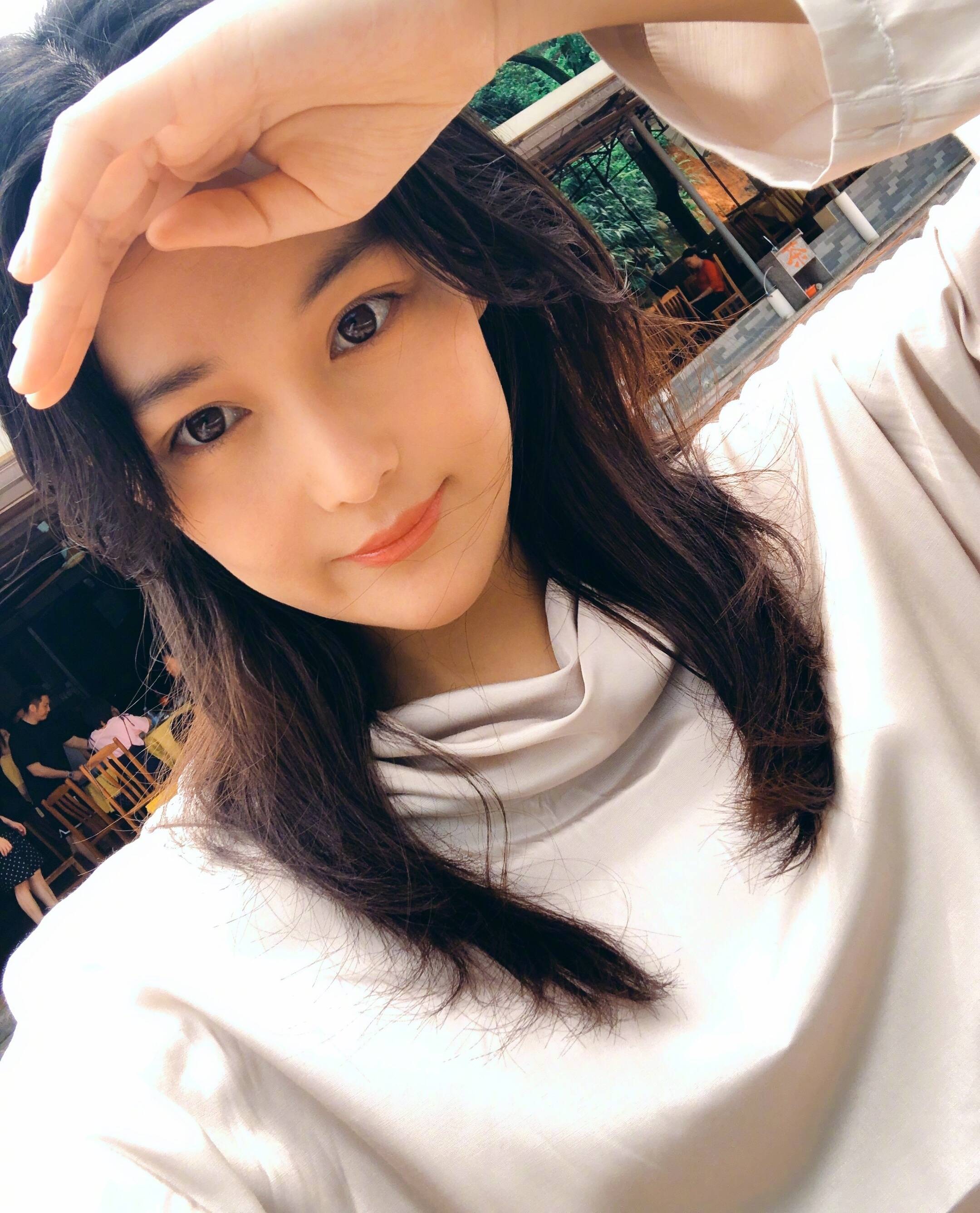 张馨予白头发,张馨予长发回归