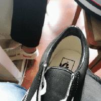 vans鞋内磨烂,vans鞋后跟磨脚怎么办