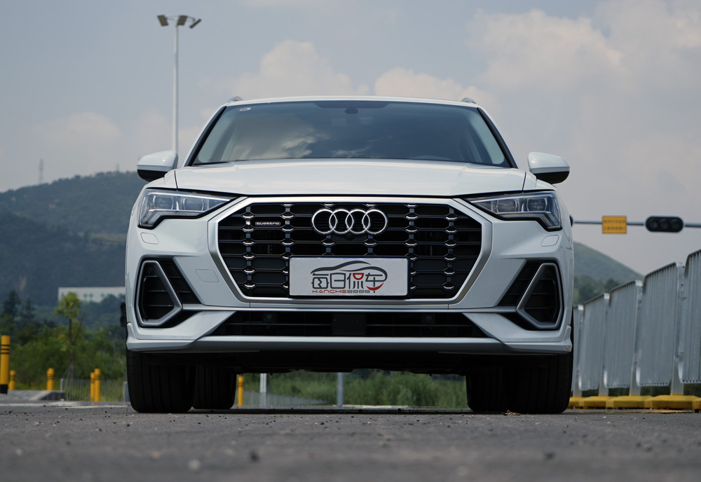 奥迪q345tfsiquattro,奥迪q335tfsi时尚动感型测评