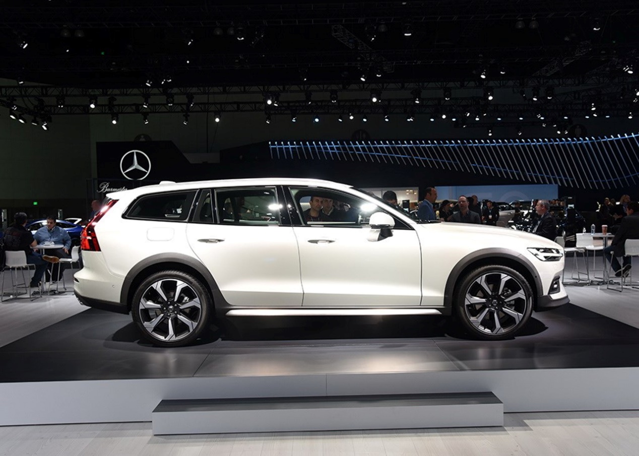 全新沃尔沃v60实拍图曝光,全新沃尔沃v60曝光