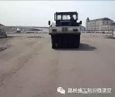 水稳层施工工艺流程,水稳层施工教学视频