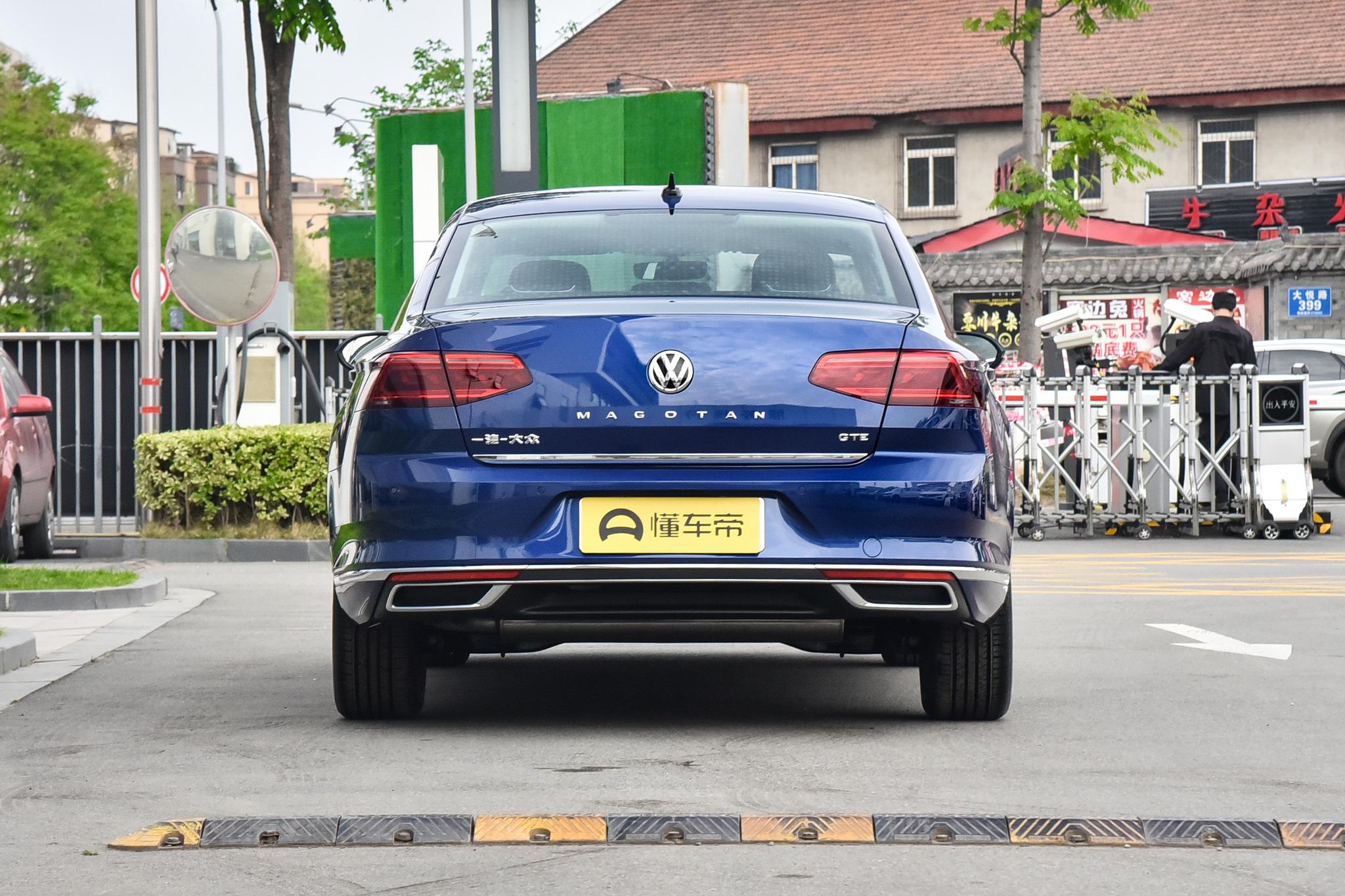 大众迈腾2020款2.0t油耗多少,2017年大众迈腾1.8t百公里油耗