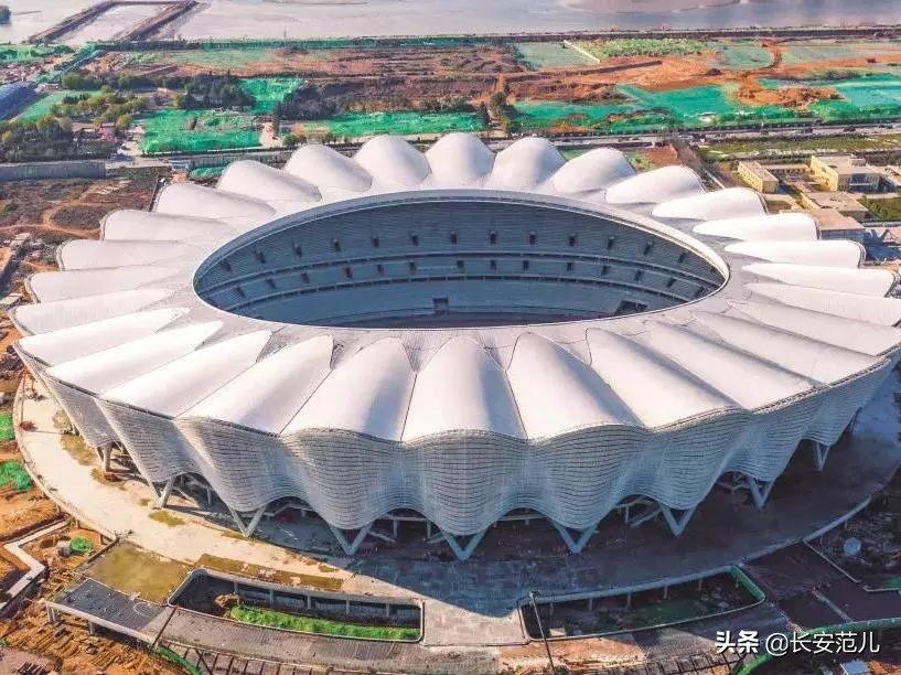 西安最震撼奥体中心夜景,西安石榴花体育场介绍