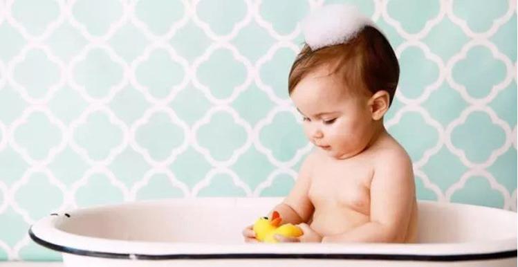 新手宝妈宝爸给宝宝洗澡正确步骤,宝妈洗澡注意事项