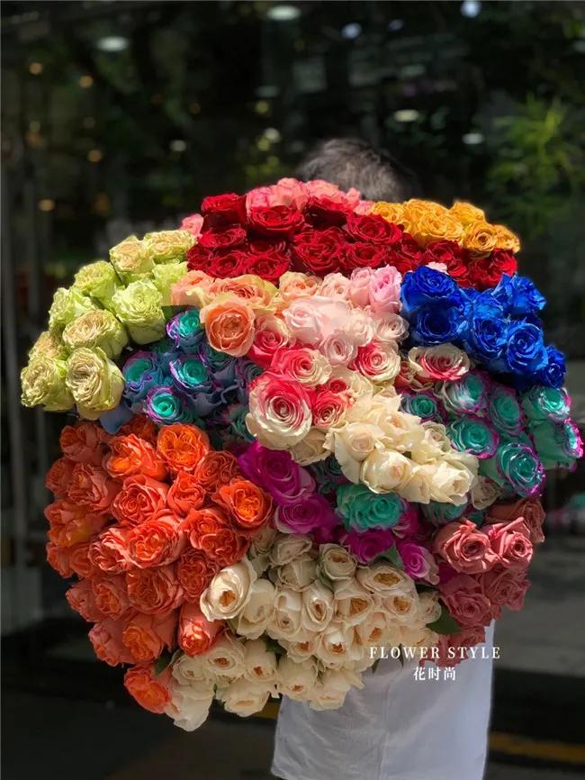 这家不足50㎡的花店，年营业额竟达300多万，被称“花痴”的他是怎么做到的？