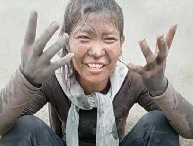 靠卖惨涨粉千万的水泥妹,卖惨走红的水泥妹是什么行为