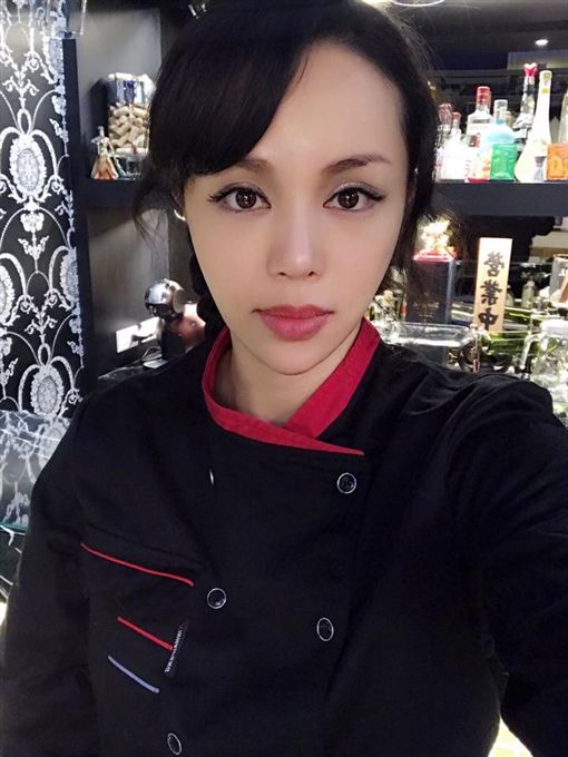 39岁林韦伶为双胞胎儿子语言迟缓忧心忡忡,长女患自闭症仍在治疗