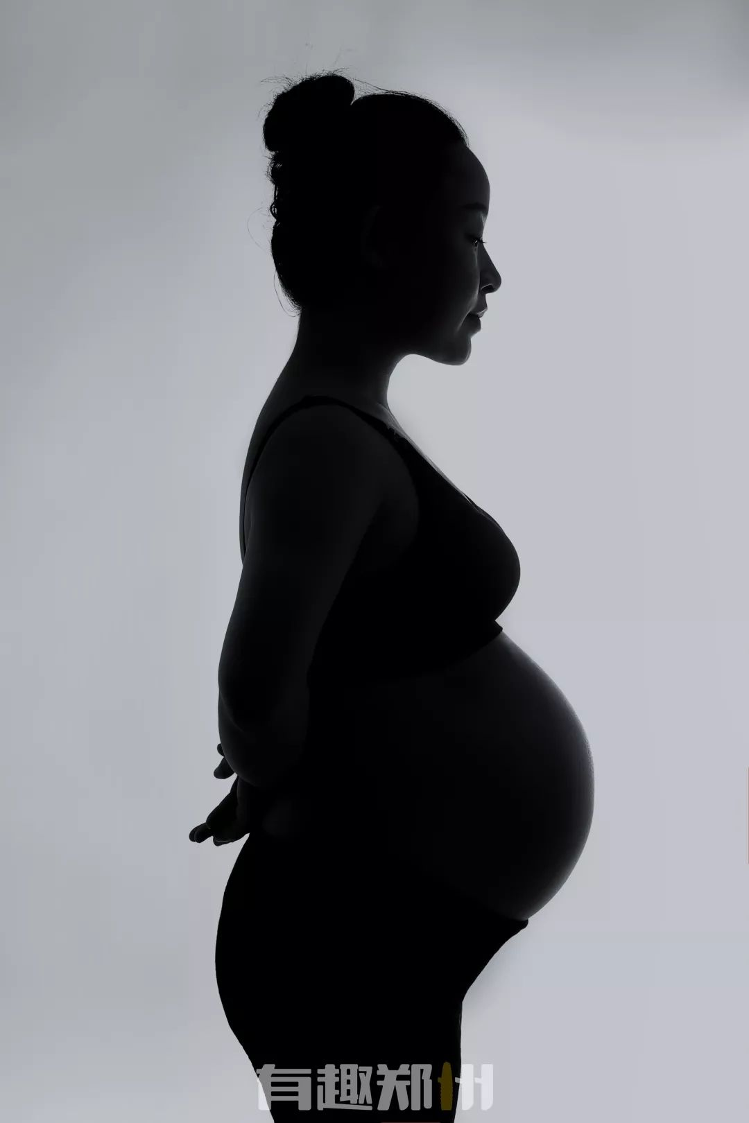 有趣翻包记|郑州这三位少女般的辣妈，包里装的都是啥？