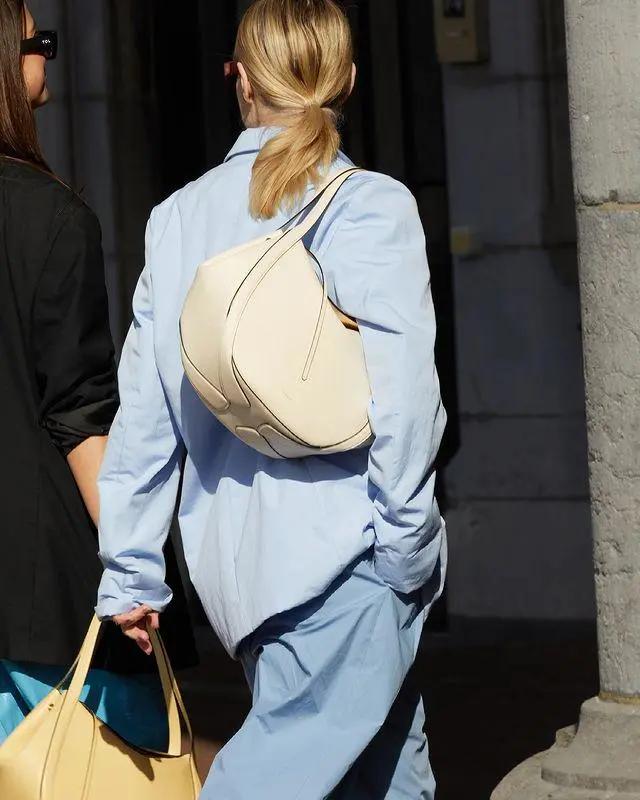 适合春天背的小众新款包推荐,春夏最值得入手的服装