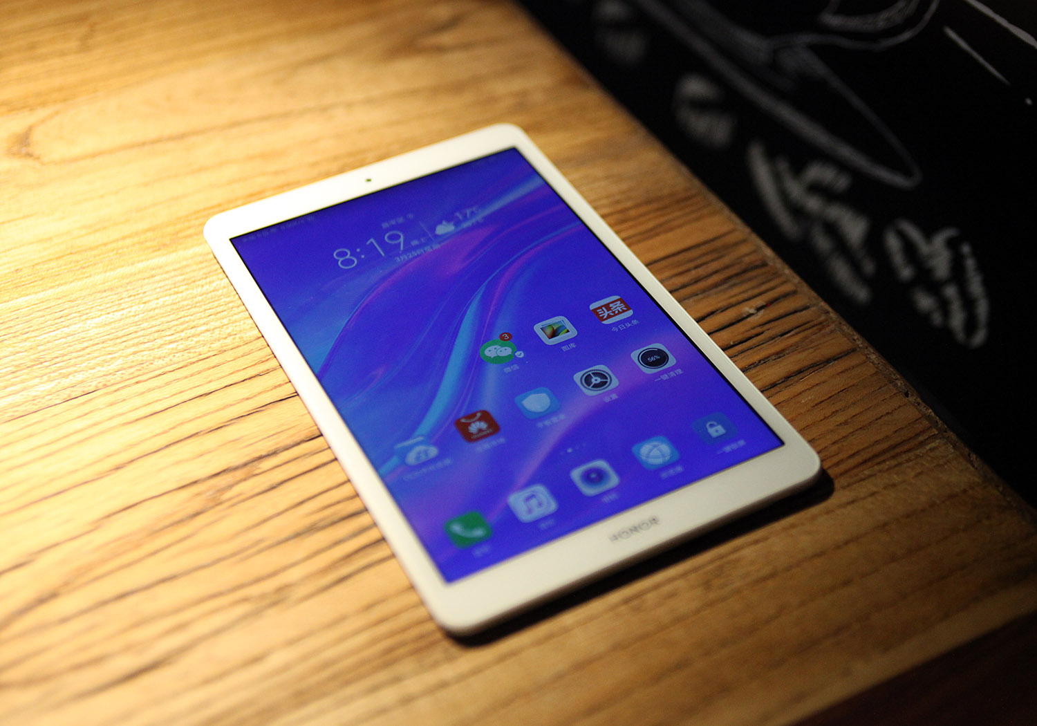 荣耀平板58英寸几几年出的,荣耀平板58寸评测