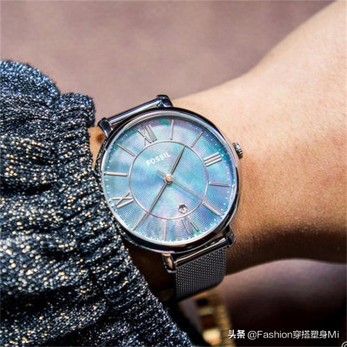 怎样挑选一款经济实惠的女式手表,怎样挑选符合自己气质的手表女款
