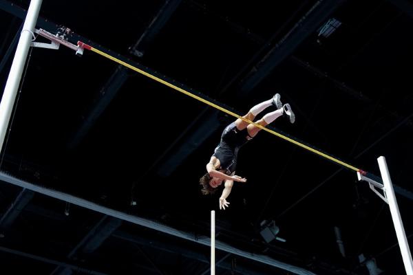 撑杆跳世界纪录的保持者,世界上最优秀的撑杆跳运动员比赛