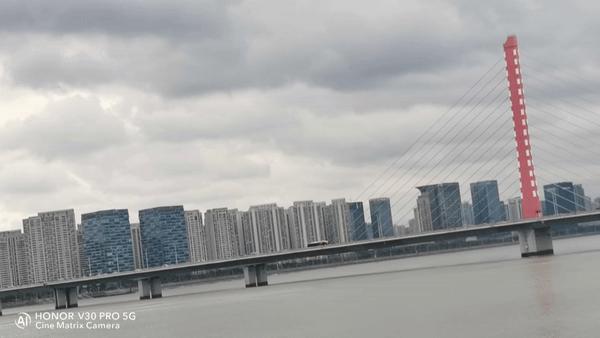 荣耀v30pro用了4年,荣耀v30pro三个镜头详细介绍