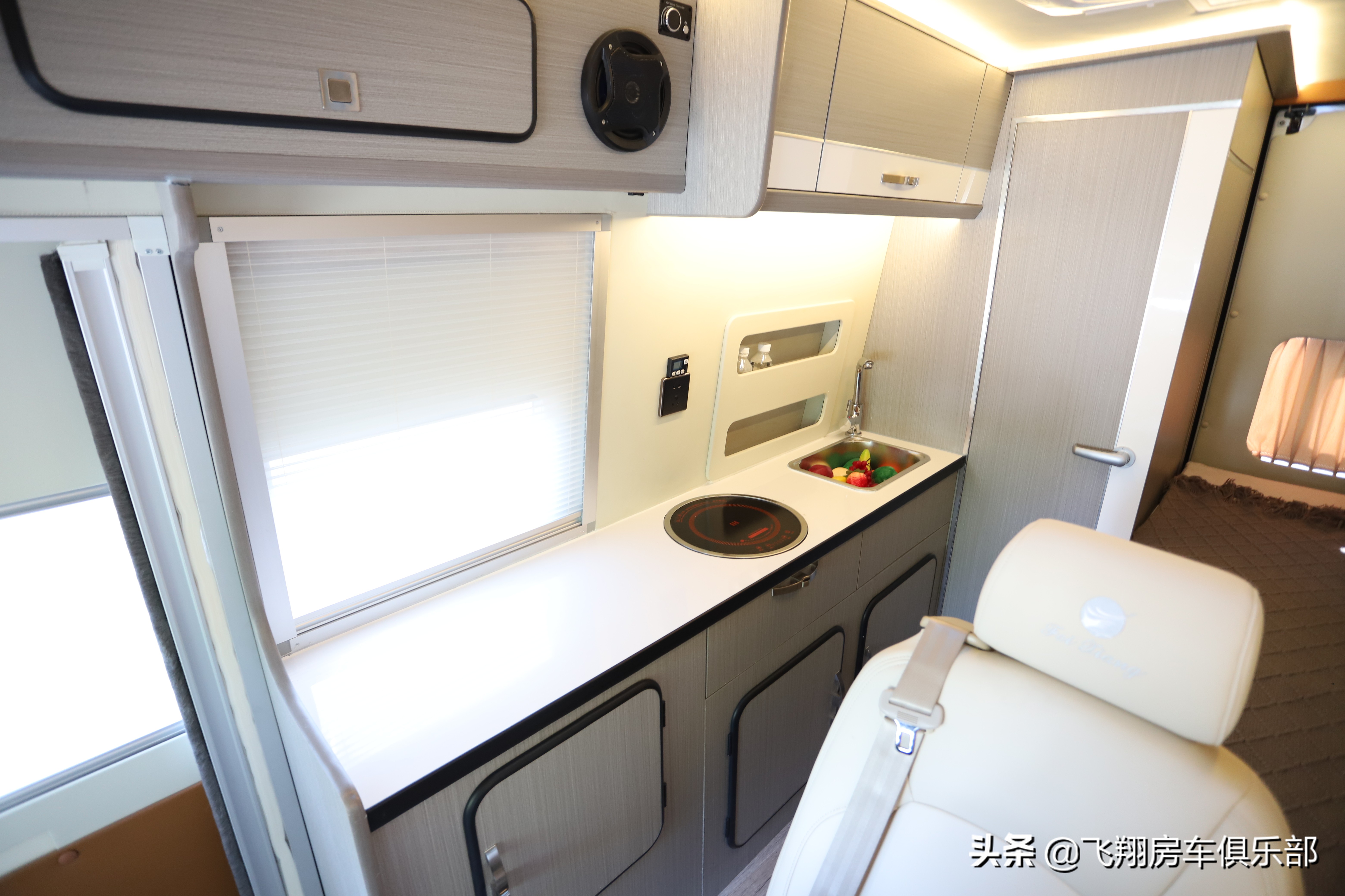 福特新世代prob型房车,福特新世代全顺prob型房车6座